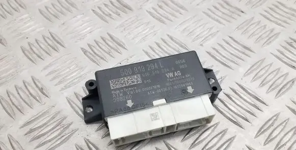 Volkswagen PASSAT B8 Parking PDC control unit/module 5Q0919294L 5Q0919294A
