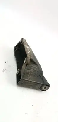 Volkswagen PASSAT B5.5 Engine mounting bracket 3D0199307P
