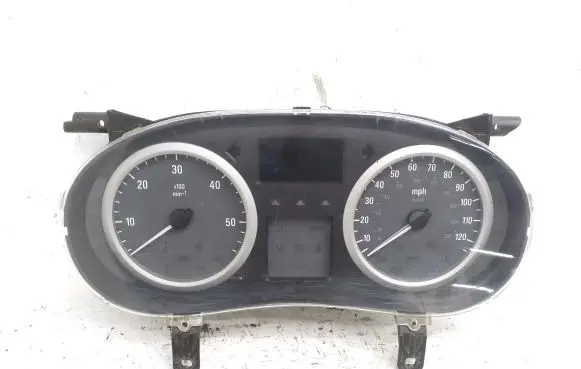 Opel Vivaro Speedometer (instrument cluster) P8200961820C