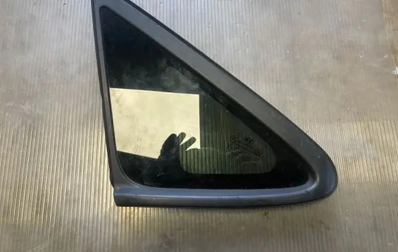 Hyundai ix35 Rear side window 43R000083
