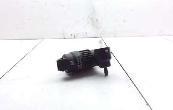 Opel Omega B1 Windscreen/windshield washer pump 090586632