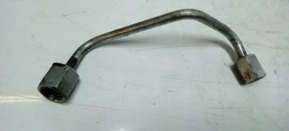Fuel injector supply line/pipe