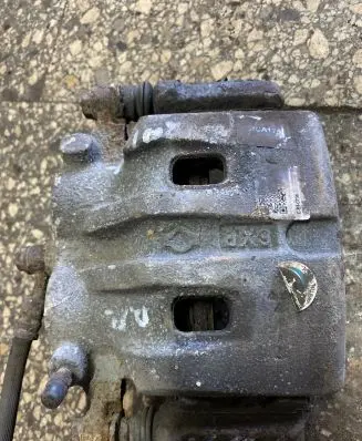 Nissan X-Trail T30 Front brake caliper