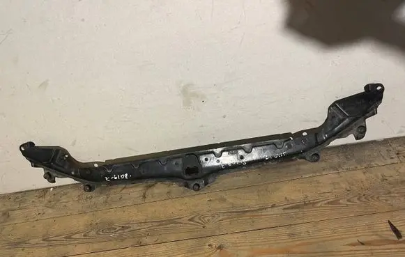 BMW 5 E60 E61 Top upper radiator support slam panel 7163462 51647163462 041007
