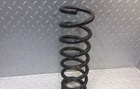 Lexus IS 220D-250-350 Rear coil spring
