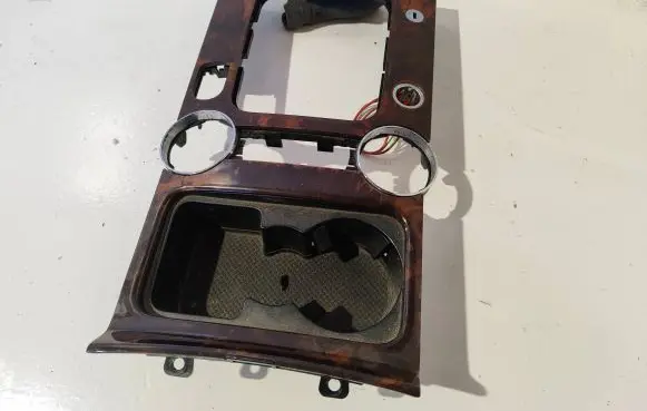 Volkswagen Touareg I Cup holder 7L6858601 SR484704 314700100