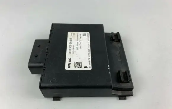Audi A5 8T 8F Voltage converter/converter module 8K0959663B
