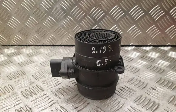 Volkswagen Golf V Mass air flow meter 074906461B