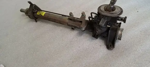 Volkswagen Golf IV Steering rack 1J1422105