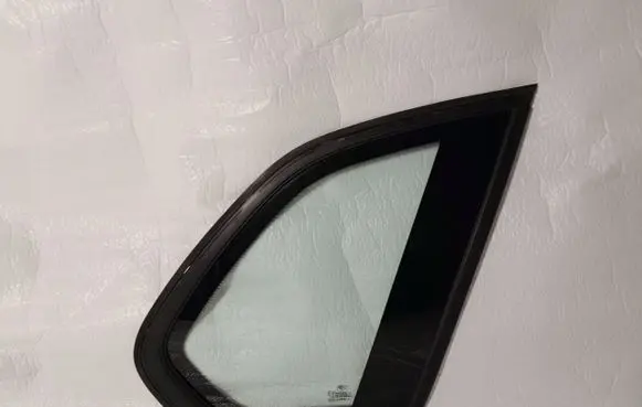 BMW X5 E70 Rear side window