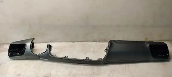 KIA Stonic Dash center air vent grill H8AA0