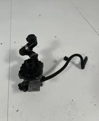 BMW 7 F01 F02 F03 F04 Engine coolant pipe/hose 7601306