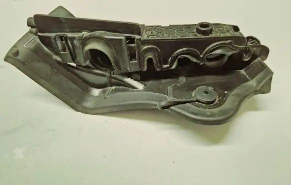 Mercedes-Benz S C217 Other engine bay part A2225464800