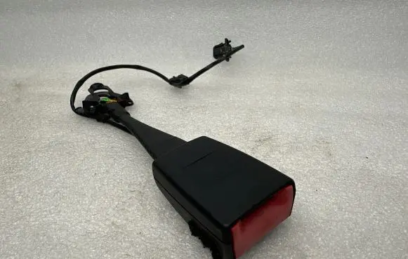 Audi A4 S4 B8 8K Front seatbelt buckle 8K0857755D