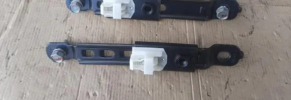 Citroen C-Crosser Seat belt adjustment rail