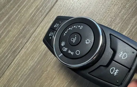 Ford Ecosport Light switch AV1T13D061AD