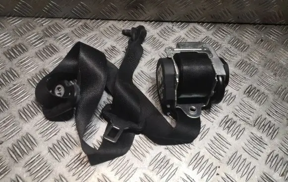 Mercedes-Benz B W245 Front seatbelt 1698603485 A1698603485