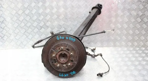 Mitsubishi 3000 GT Rear wheel hub spindle/knuckle 