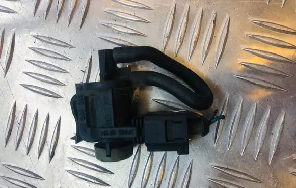 Volkswagen PASSAT B6 Turbo solenoid valve 1K0906283A