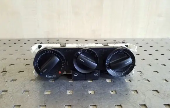 Volkswagen Polo IV 9N3 Climate control unit 6Q0820045H