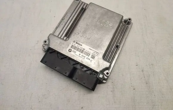 BMW 5 E60 E61 Engine control unit/module 8509034 13618509034 13618506951