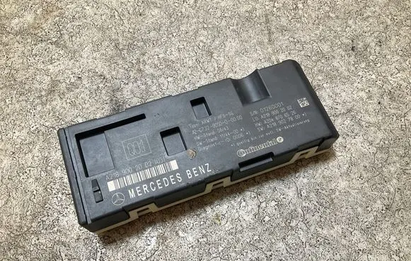 Mercedes-Benz CLS C218 X218 Tailgate/trunk control unit/module A2048706526 A2189002002 01260001
