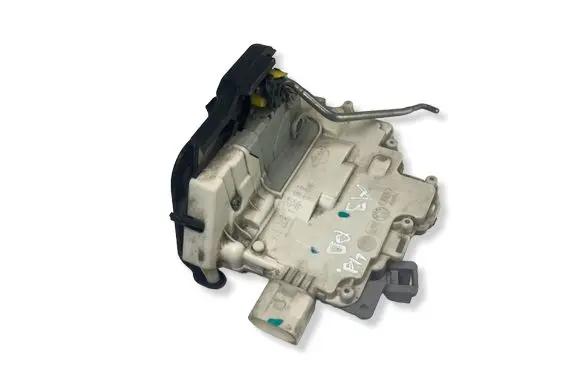 Audi A3 S3 8P Front door lock 4F1837016