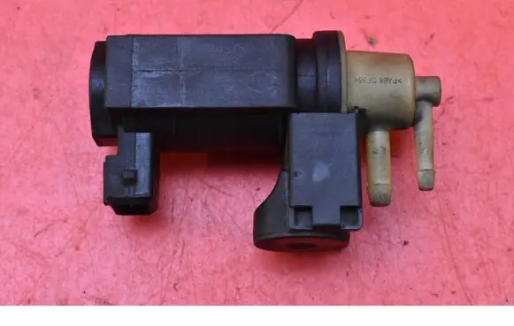 Renault Megane II Vacuum valve 8200486264