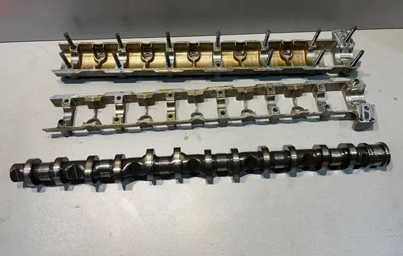 BMW 3 E92 E93 Camshaft 7521596