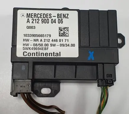Mercedes-Benz E C207 W207 Fuel pump relay A2129000406