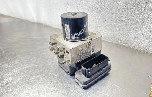 Opel Insignia A ABS Pump 13328651 16817011 16312211K
