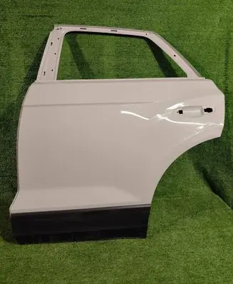 Volkswagen T-Roc Rear door 