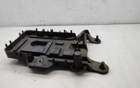 Battery box tray