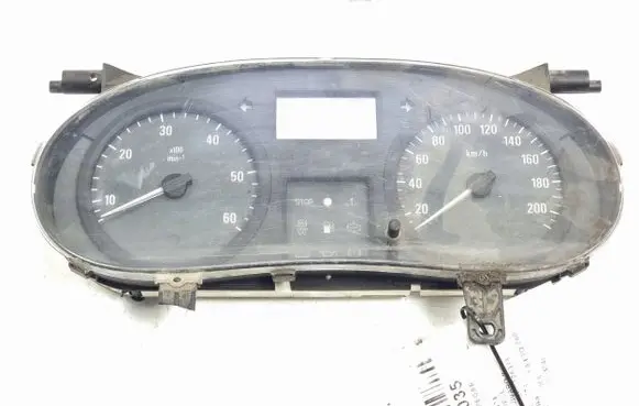 Opel Vivaro Speedometer (instrument cluster) P8200390135A