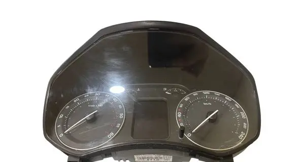Skoda Octavia Mk2 (1Z) Speedometer (instrument cluster) V0918056 SKZ7Z0E2924482 1Z0920841D