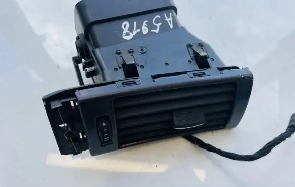 Audi A6 S6 C5 4B Dash center air vent grill 4B1820902