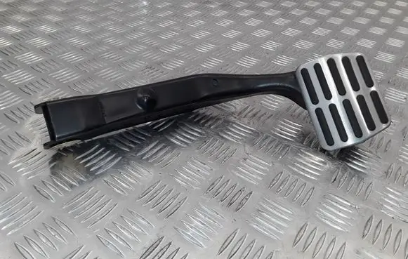 Volkswagen PASSAT CC Brake pedal 1K1723143F