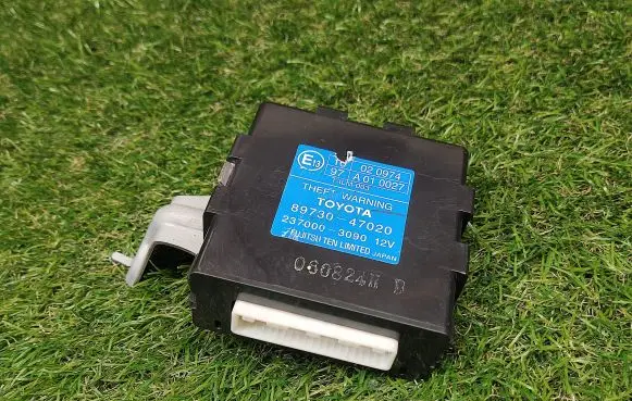 Toyota Prius (XW20) Immobilizer control unit/module 8973047020 2370003090
