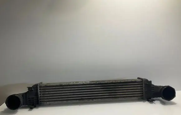 Mercedes-Benz CLS C219 Intercooler radiator A2115003902 3275377 2115003902