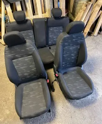 Seat set