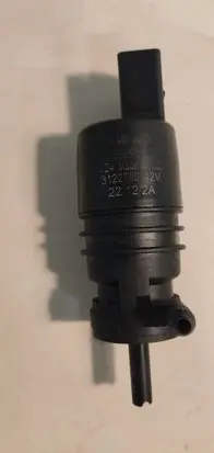 Audi A8 S8 D4 4H Windscreen/windshield washer pump 1651K5955
