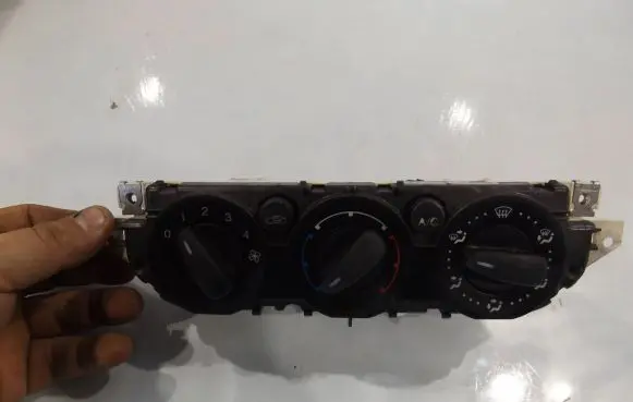 Ford Focus Climate control unit