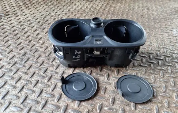 Cup holder front