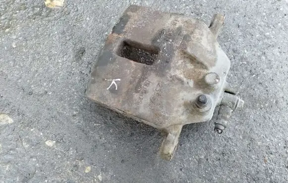 Nissan Primera Front brake caliper