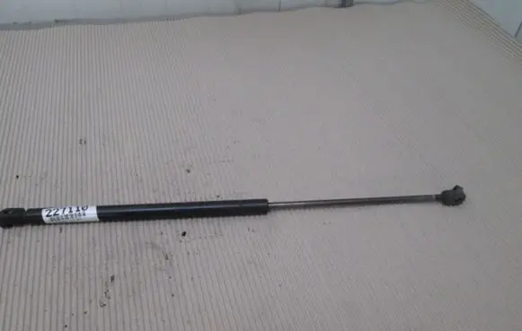 Lancia Dedra Shock absorber/damper mounting bracket 