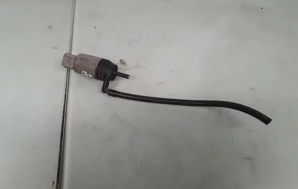 BMW 7 E65 E66 Windscreen/windshield washer pump 6934159 67126934159 67127302589