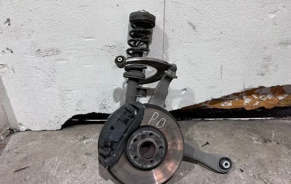 BMW 6 F06 Gran coupe Front wheel hub spindle knuckle