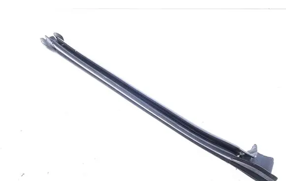 BMW X3 E83 Engine compartment rubber 8215894