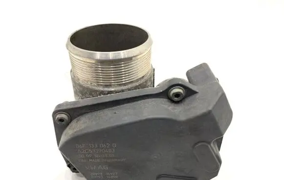 Volkswagen PASSAT B7 Engine shut-off valve 06F133062Q