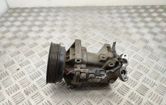 Nissan Juke I F15 Air conditioning (A/C) compressor (pump) 926003VD0A